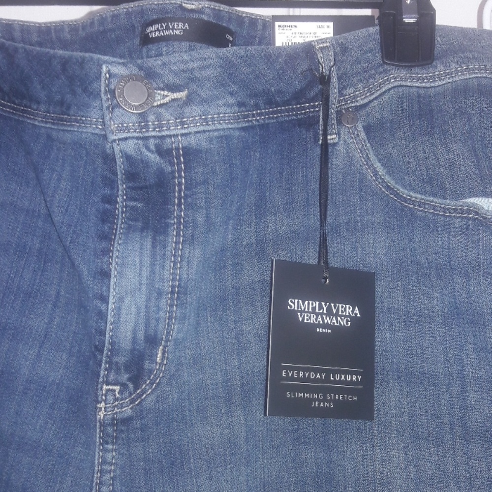 ⬇️40 SVVW Raw Hem Midrise Wide-Leg Crop Jeans 16 - Picture 4 of 8